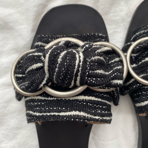 Either/or Sample Sale Item ‘The Knot’ Size 9 - Picture 5 of 5